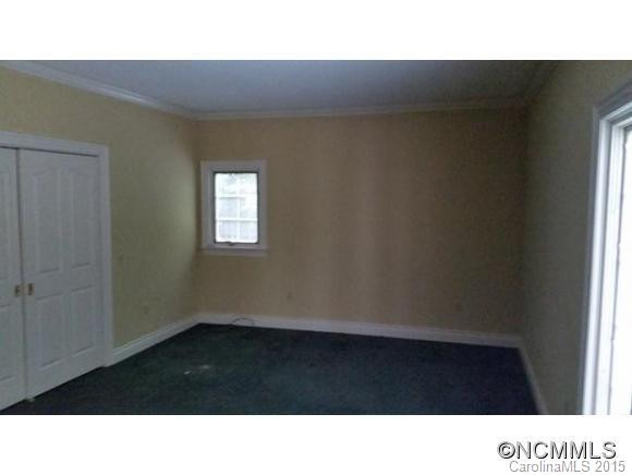 15 Tiverton Lane - Photo 10