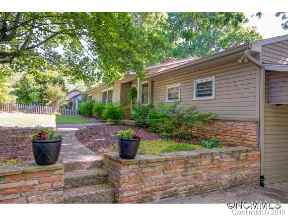 316 Wilson Ave - Photo 2