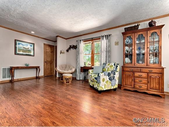 402 Rockwood Drive - Photo 8