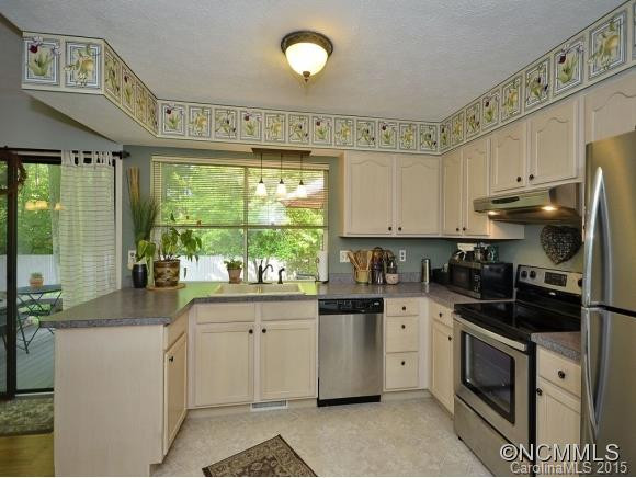 30 GOLDEN OAKS LANE - Photo 6