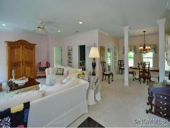 623 CARRIAGE COMMONS DRIVE - Photo 2