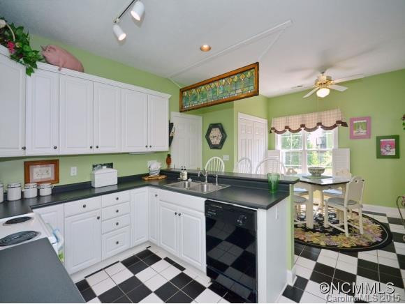 623 CARRIAGE COMMONS DRIVE - Photo 5