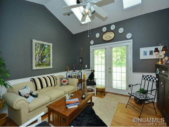 623 CARRIAGE COMMONS DRIVE - Photo 9
