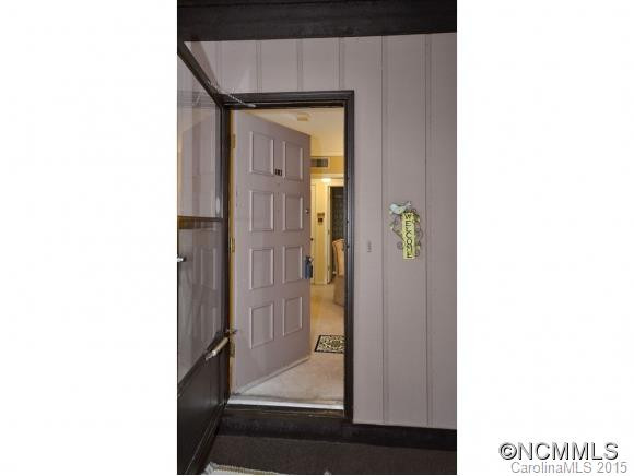 27 LAKE DRIVE - Photo 2