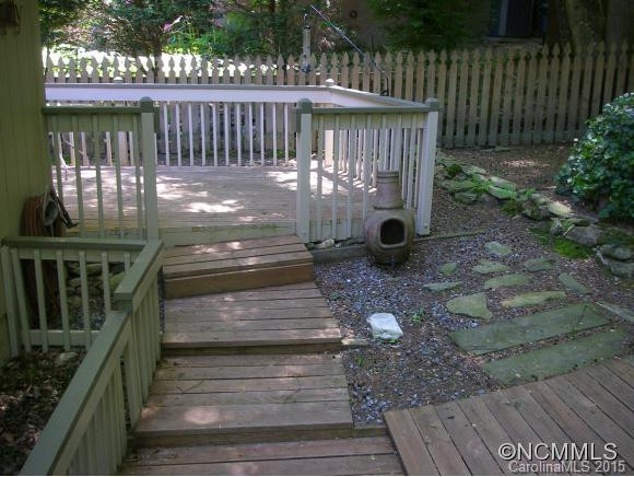 210 HEMLOCK LOOP - Photo 5