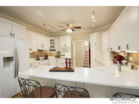 26 Clovelly Way - Photo 2