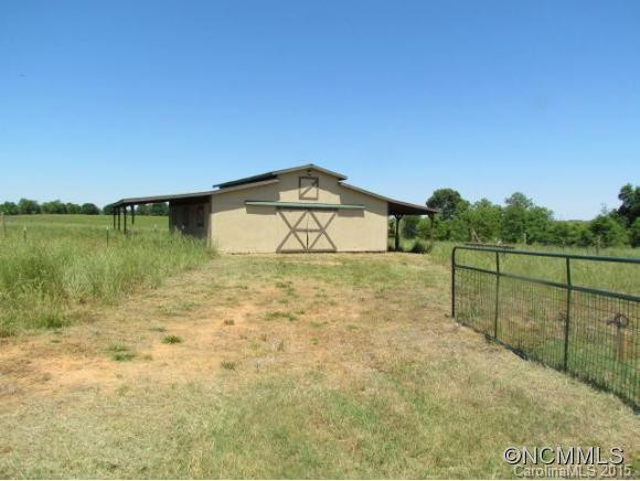 1365 Airport Road - Photo 4