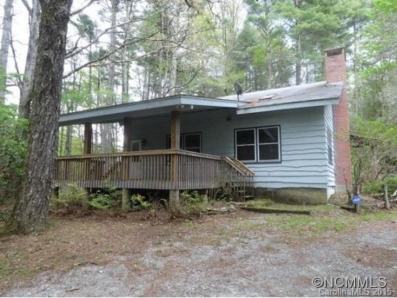 67 Poinsettia Dr
