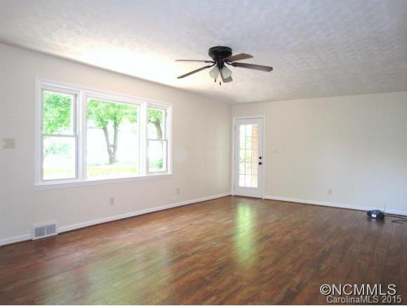 54 Beaverdam Heights - Photo 2