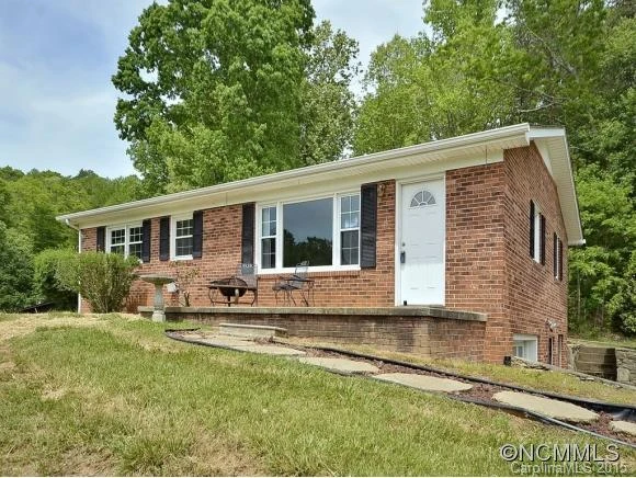 425 ROLLING HILLS ROAD