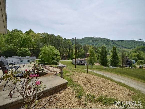 425 ROLLING HILLS ROAD - Photo 9