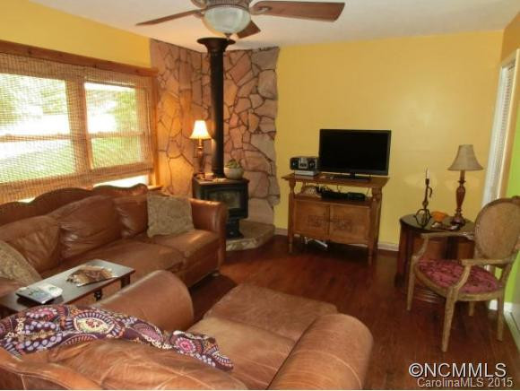 305 Melody Circle - Photo 2