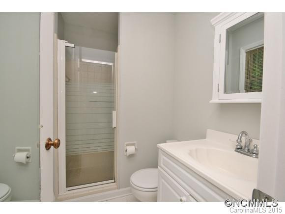 5 Forest Lane - Photo 11