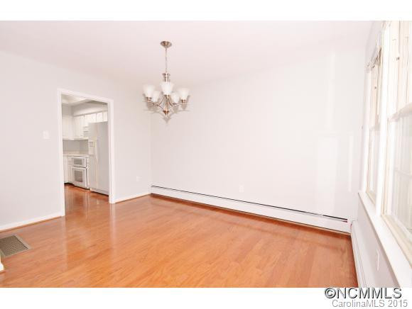 5 Forest Lane - Photo 4