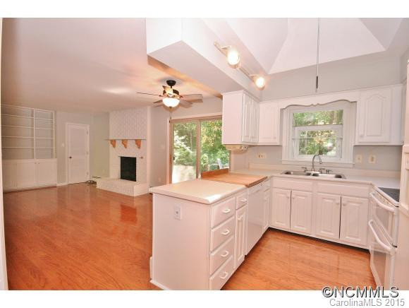 5 Forest Lane - Photo 5
