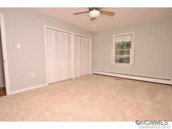 5 Forest Lane - Photo 10