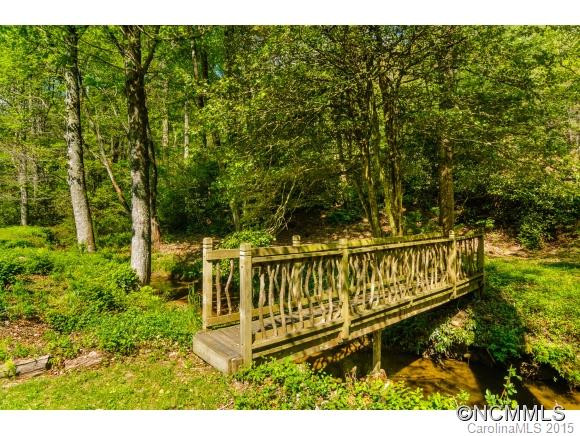 2641 Golden Road - Photo 4