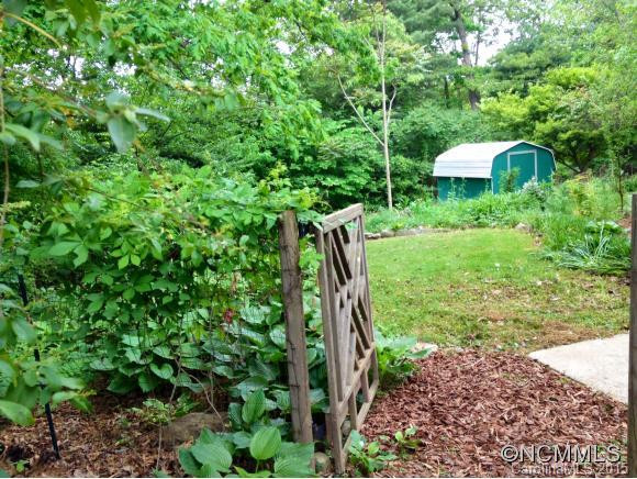 188 Richmond Hill Drive - Photo 2