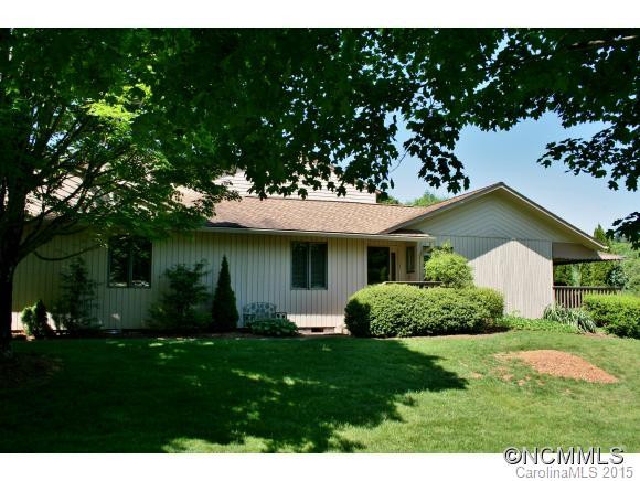 124 Deerlake Drive - Photo 2