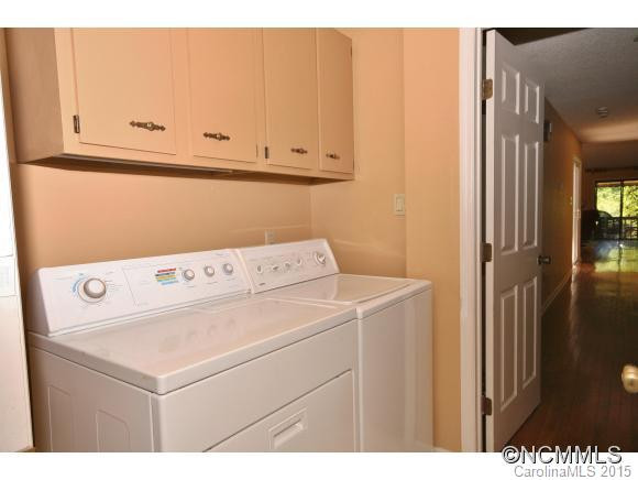 124 Deerlake Drive - Photo 11