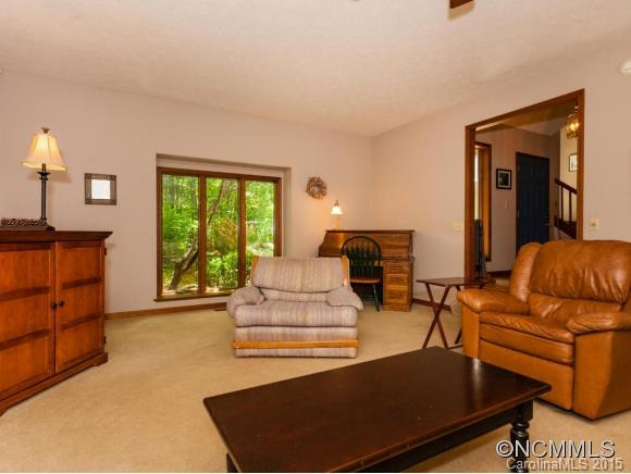 107 Greenbriar Avenue - Photo 3