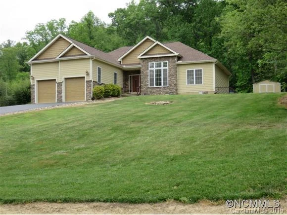 720 LYNDHURST DR.