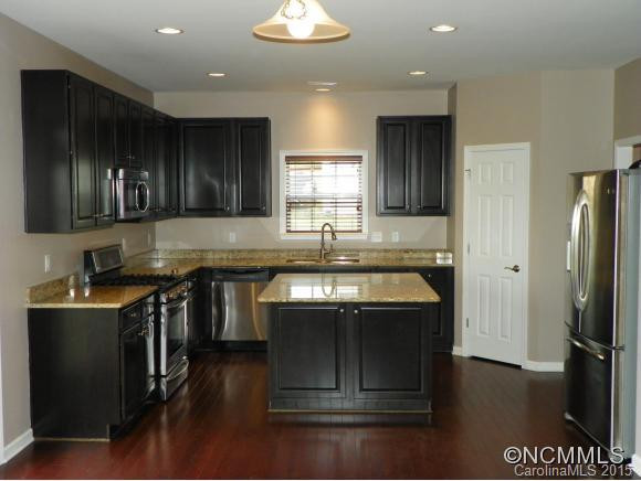 294 Roanoke Road - Photo 3