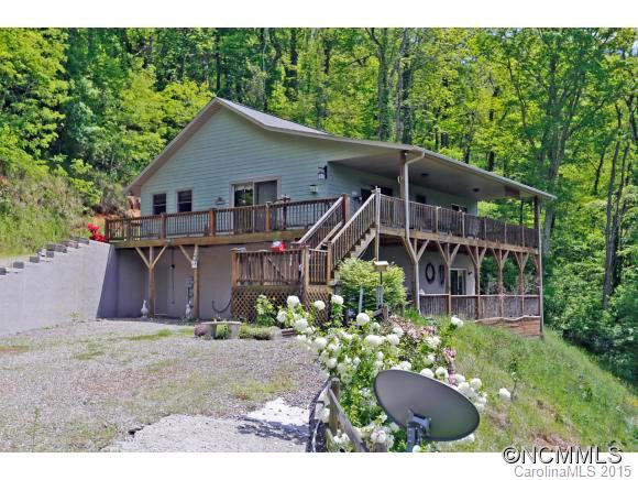 286 Treetop Lane