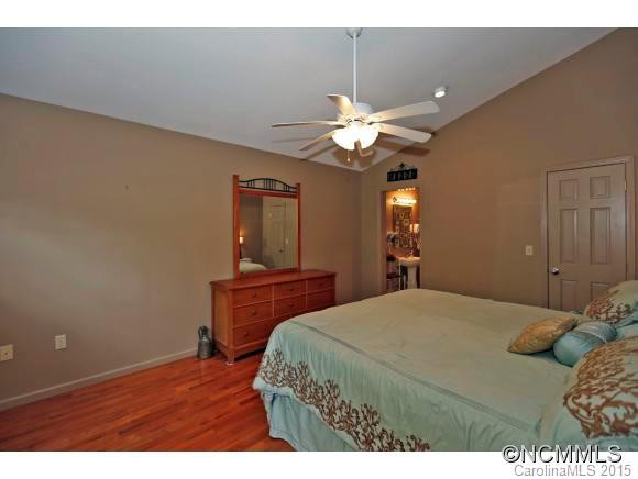286 Treetop Lane - Photo 12