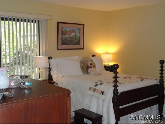 4 Lakemoor Lane - Photo 9