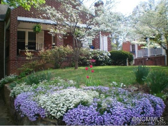 9 Colonial Place