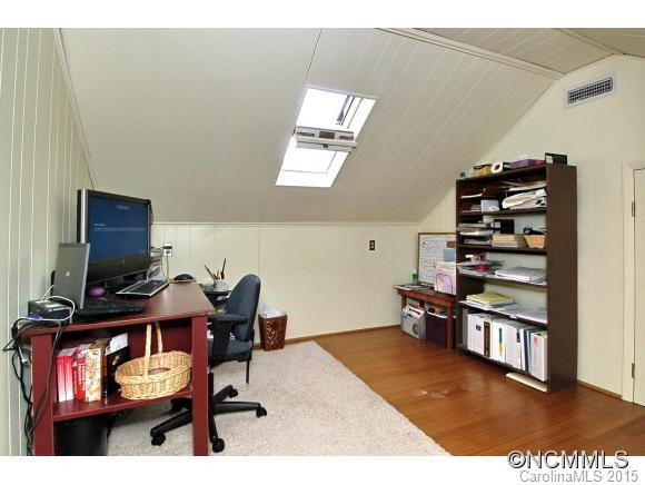 9 Colonial Place - Photo 15