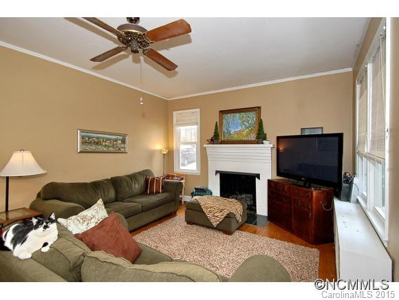 9 Colonial Place - Photo 3