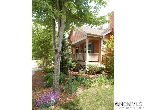 27 S. Inglenook Lane