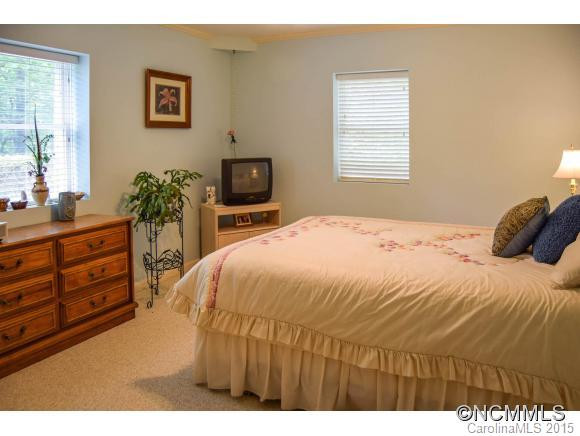 216 Heathcote Rd - Photo 18