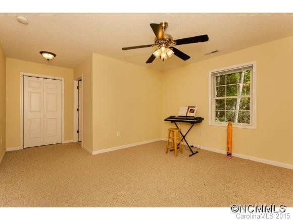 25 Falcon Crest Drive - Photo 12