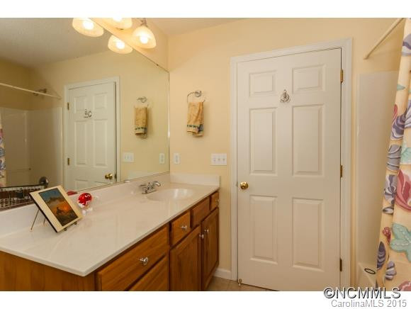 25 Falcon Crest Drive - Photo 14