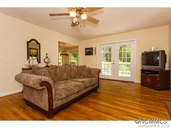 25 Falcon Crest Drive - Photo 3