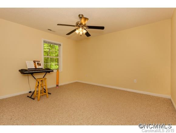 25 Falcon Crest Drive - Photo 10