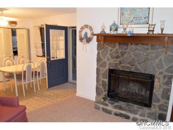 117 Bristol - Photo 4