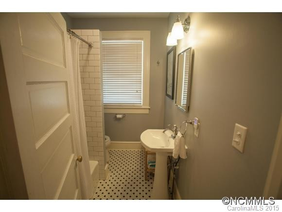 124 Norwood Avenue - Photo 13