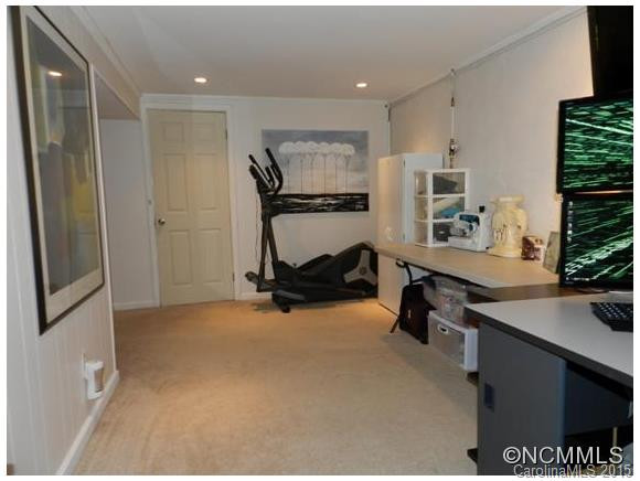 310 Fairfax Avenue - Photo 8