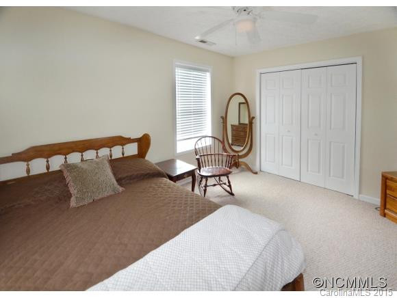 404 Stratford Rd - Photo 13