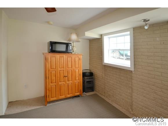 404 Stratford Rd - Photo 19