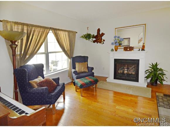 404 Stratford Rd - Photo 5