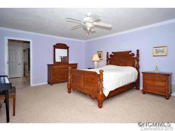 303 Windy Knoll Drive - Photo 13