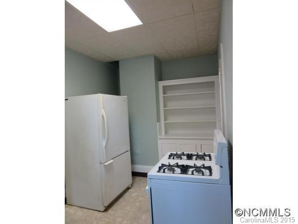 905 Kanuga Road - Photo 10