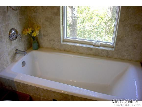 667 Cardinal Road - Photo 13