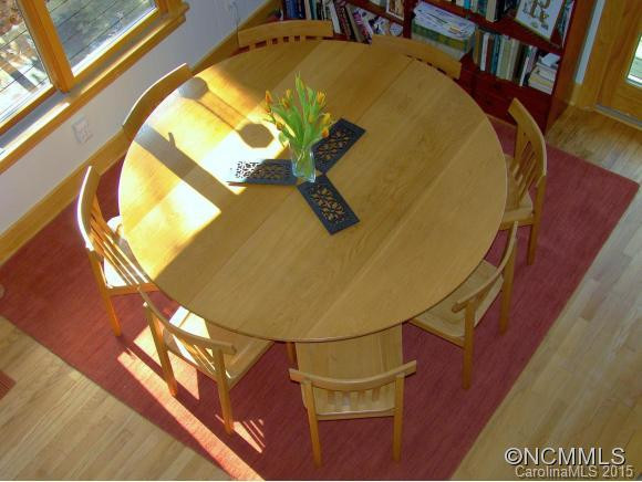 667 Cardinal Road - Photo 3