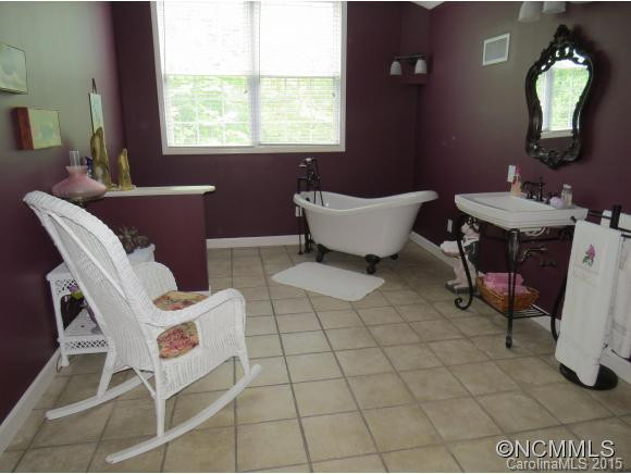 133 Sassafras Hill Drive - Photo 11